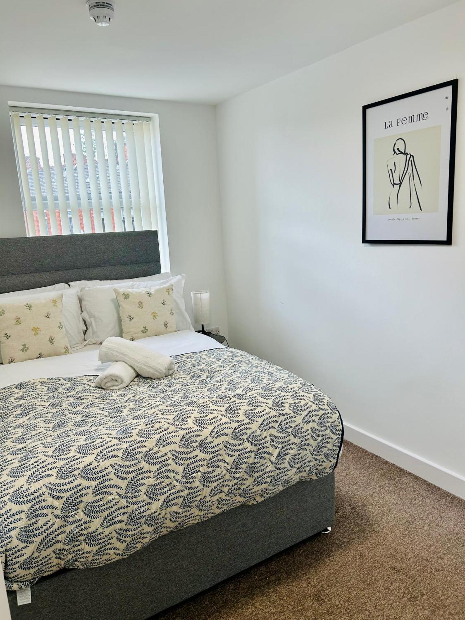 Failsworth Luxury Apartment With Free Parking By Daley Stays Manchester Buitenkant foto
