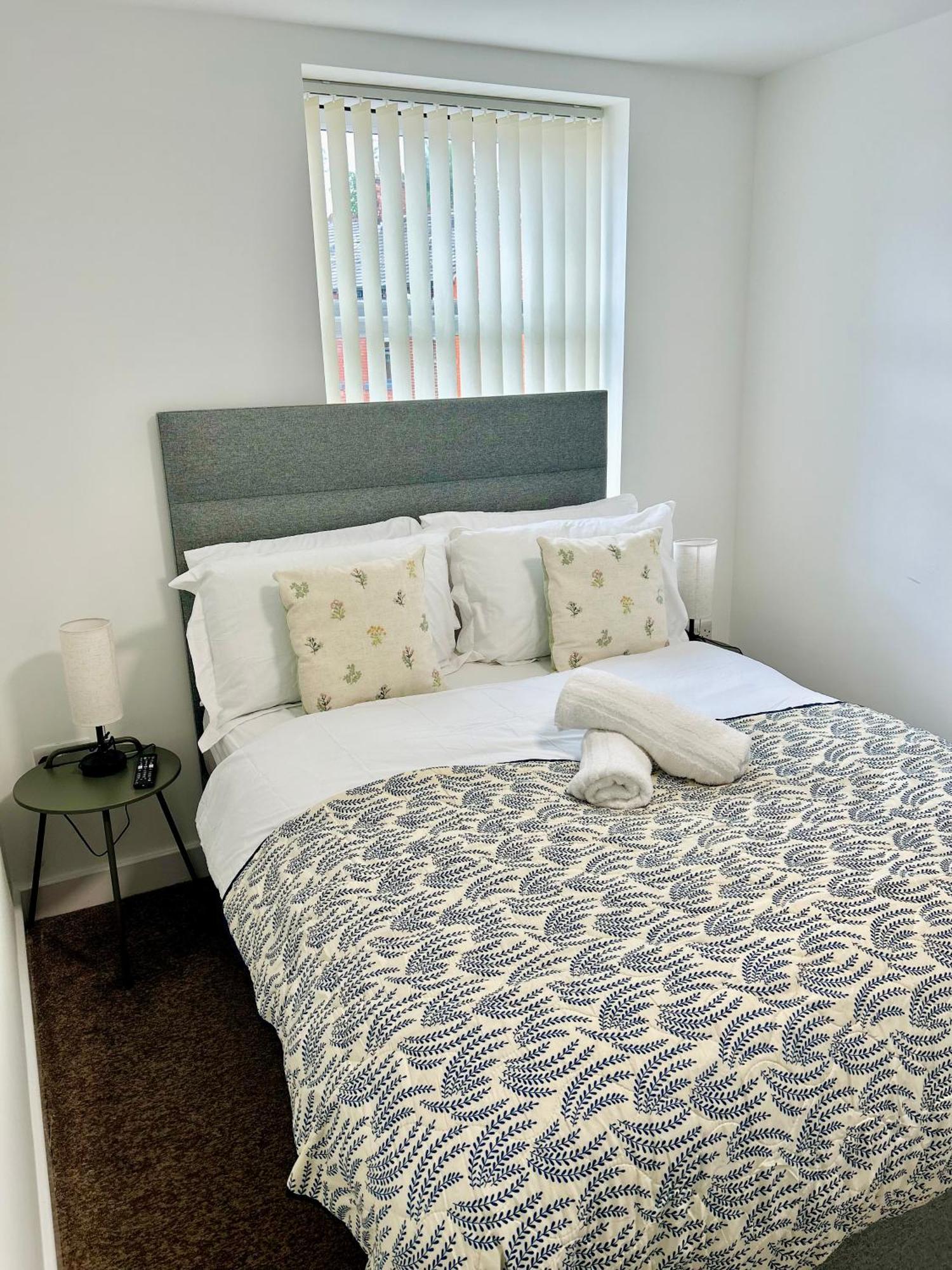 Failsworth Luxury Apartment With Free Parking By Daley Stays Manchester Buitenkant foto
